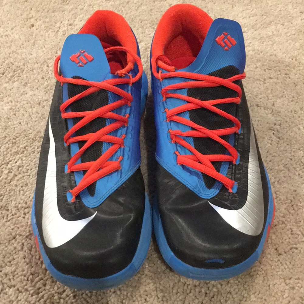 KD basketball shoes